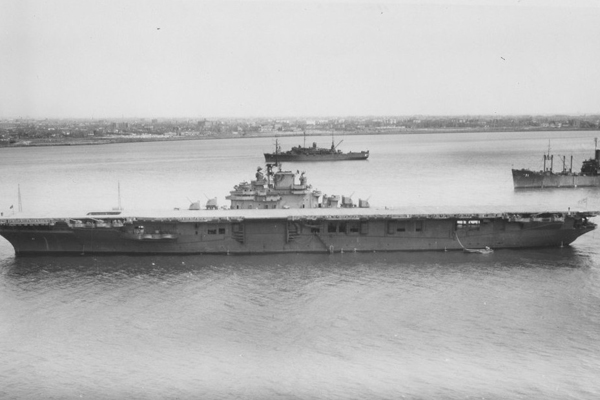USS_Kearsarge_CV-33_1946