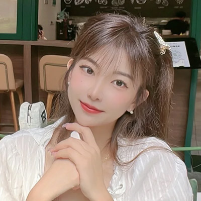 Jiali Ouyang, AKA Alice Jones, best friend, Evelyn